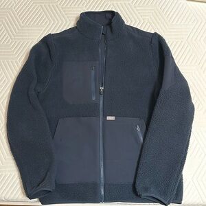 FIGS SMALL ON-SHIFT SHERPA JACKET. Dark Harbor.